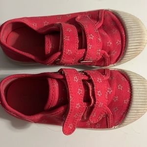 Girls Cat and Jack shoes size 11